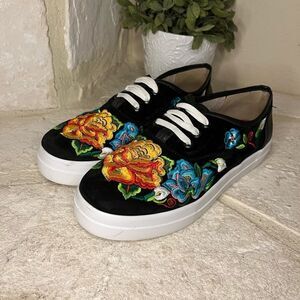 Xhantae shoes floral embroidered sneakers sz 9